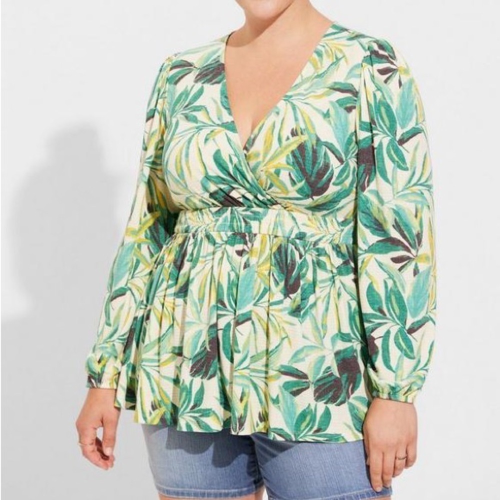 TORRID Floral Green Wrap Top 5X